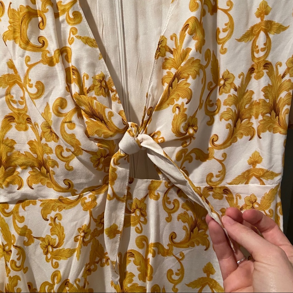 Lulu’s white and yellow dress - Picture 4 of 5